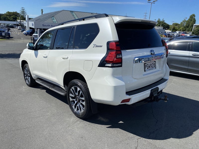 2022 Toyota Land Cruiser Prado VX 2.8D 6AT 4WD... image 5