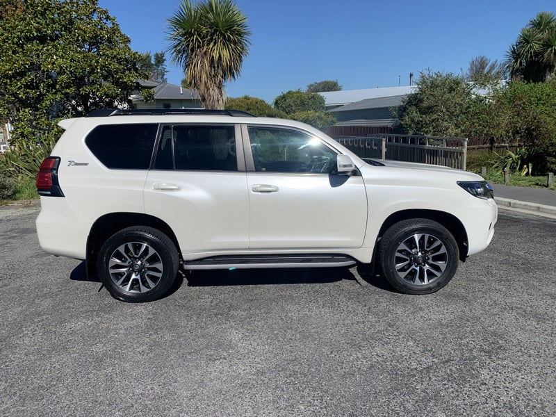 2022 Toyota Land Cruiser Prado VX 2.8D 6AT 4WD... image 3