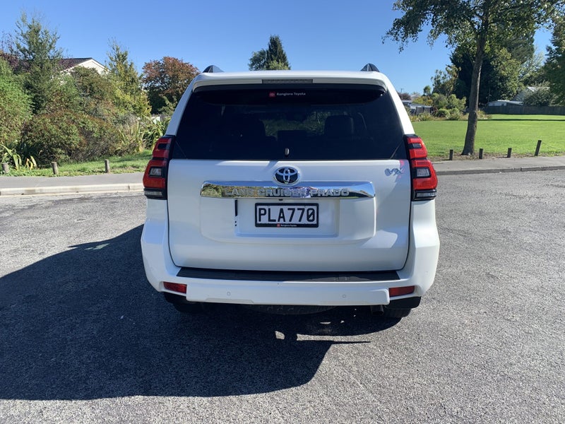 2022 Toyota Land Cruiser Prado VX 2.8D 6AT 4WD... image 5