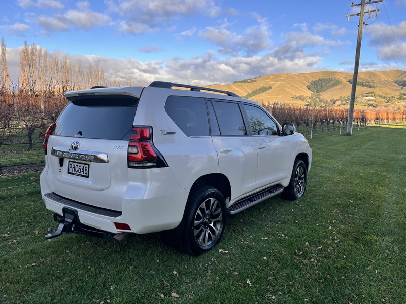 2022 Toyota Land Cruiser Prado VX 2.8D 6AT 4WD... image 4