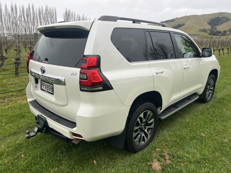 2022 Toyota Land Cruiser Prado VX 2.8D 6AT 4WD... image 4