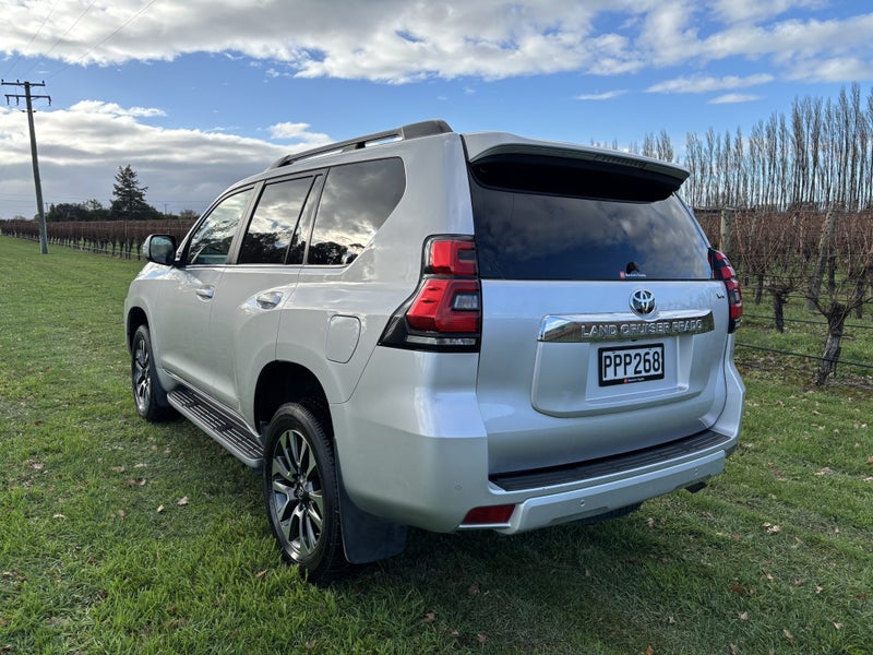 2022 Toyota Land Cruiser Prado VX 2.8D 6AT 4WD... image 5