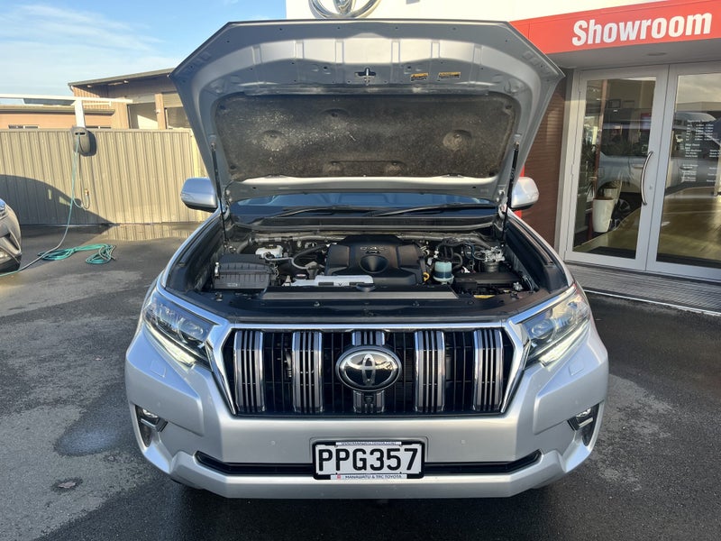 2022 Toyota Land Cruiser Prado VX 2.8D Automati... image 2