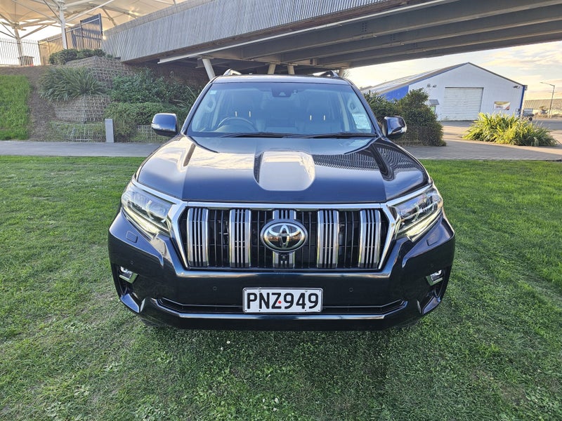 2022 Toyota Land Cruiser Prado VX 2.8D Automati... image 3