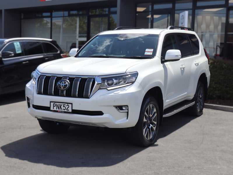 2022 Toyota Land Cruiser Prado VX 4WD, Leather image 3