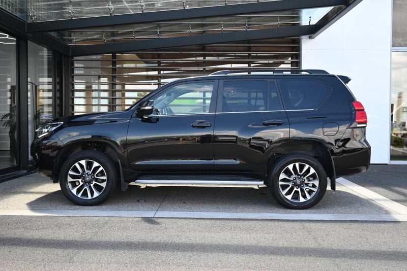 2022 Toyota Land Cruiser VX 2.8 Turbo Diesel 6A... image 3