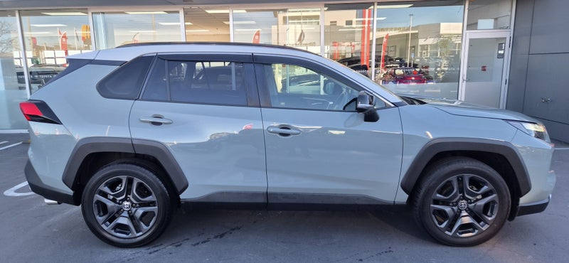 2022 Toyota RAV4 2.5 HV Adventure 4WD Off Road... image 4