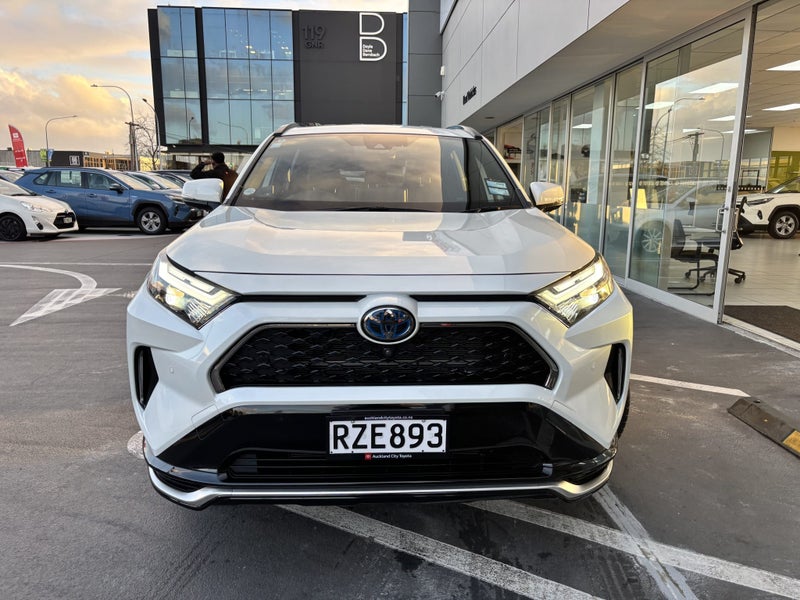 2022 Toyota RAV4 2.5 HYBRID PHEV LUXURY SUV image 4