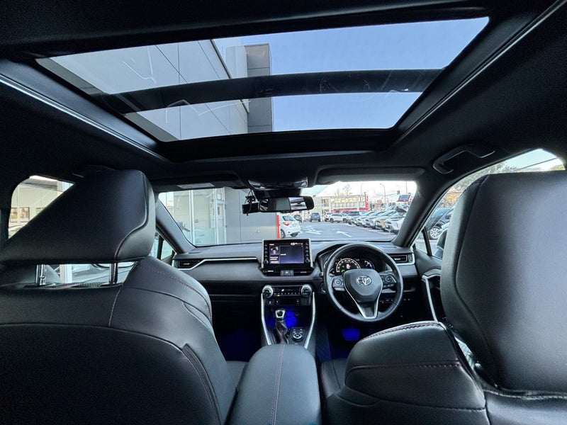 2022 Toyota RAV4 2.5 PLUG IN HYBRID image 2