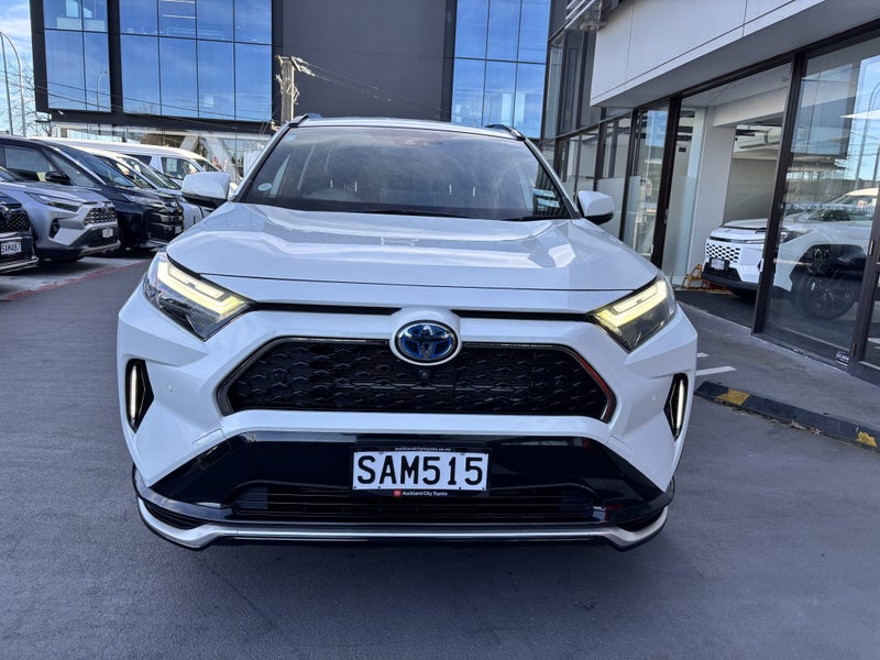 2022 Toyota RAV4 2.5 PLUG IN HYBRID LUXURY SUV image 4