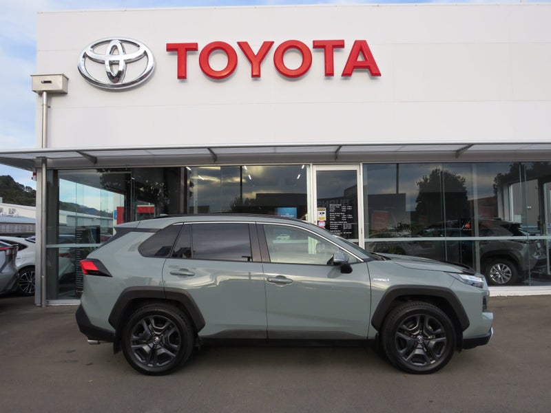 2022 Toyota RAV4 Adventure 2.5P HEV ECVT AWD SU... image 4