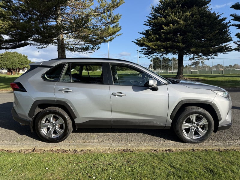 2022 Toyota RAV4 GX 2.0P CVT Automatic FWD SUV image 3
