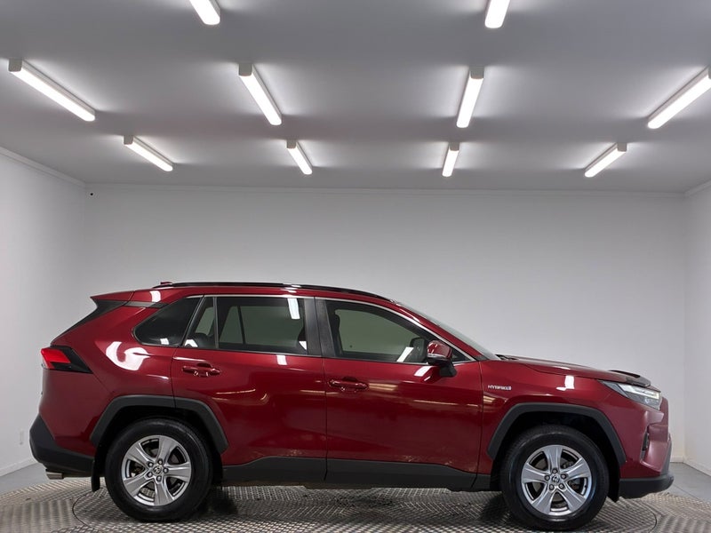2022 Toyota RAV4 GX 2.5P Hybrid AWD image 4