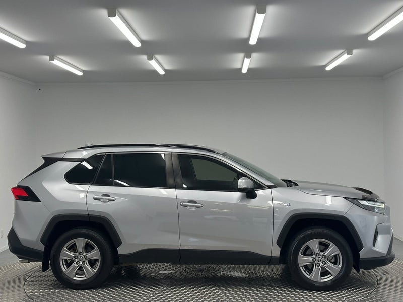 2022 Toyota RAV4 GX 2.5P Hybrid AWD image 2