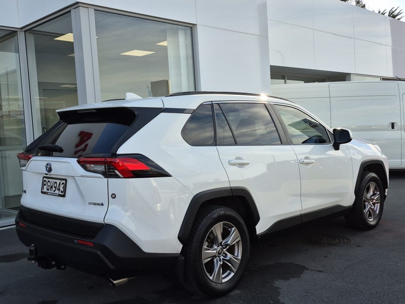 2022 Toyota RAV4 GX 2.5P HYBRID AWD Auto image 3