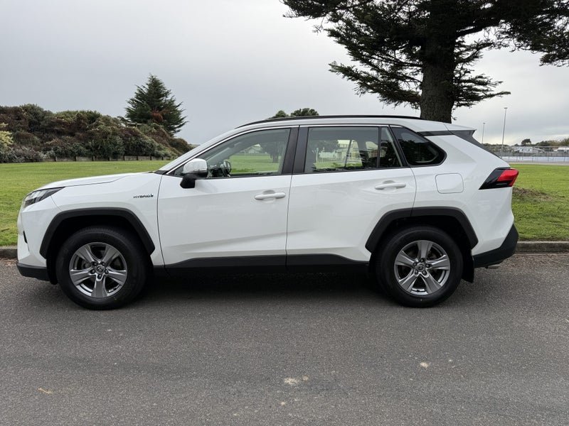 2022 Toyota RAV4 GX 2.5P Hybrid AWD Automatic SUV image 2