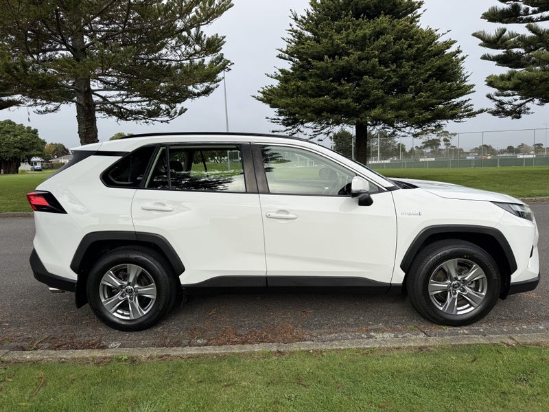 2022 Toyota RAV4 GX 2.5P Hybrid AWD Automatic SUV image 3