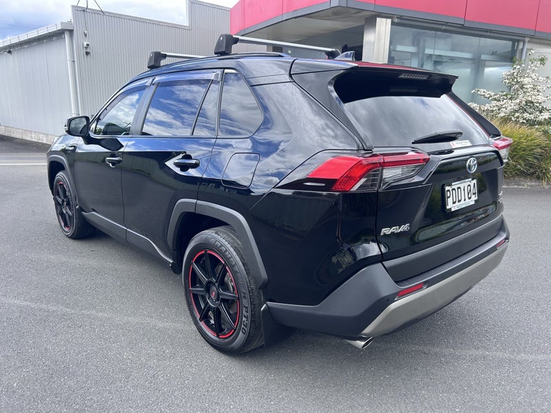 2022 Toyota RAV4 GXL 2.5P HV ECVT AWD SUV/5D/5S... image 5