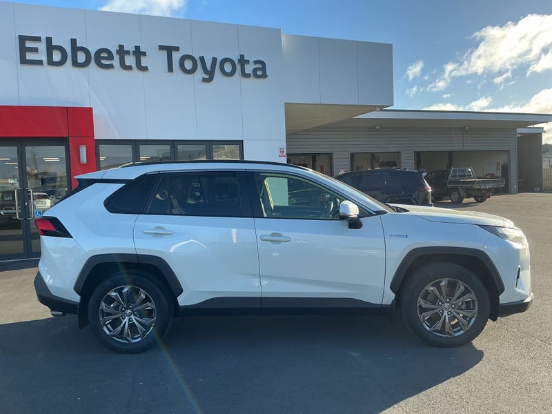 2022 Toyota RAV4 GXL 2.5P HV ECVT AWD SUV/5D/5S... image 2