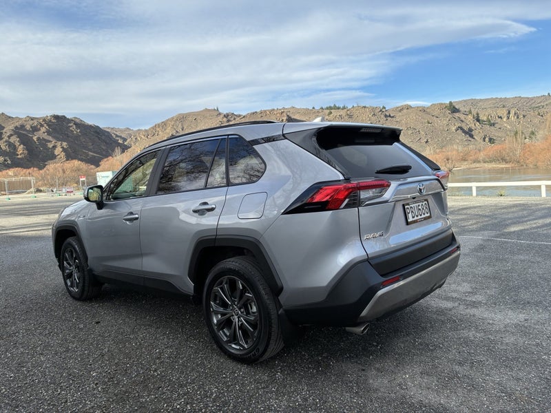 2022 Toyota RAV4 GXL AWD Hybrid Auto image 2