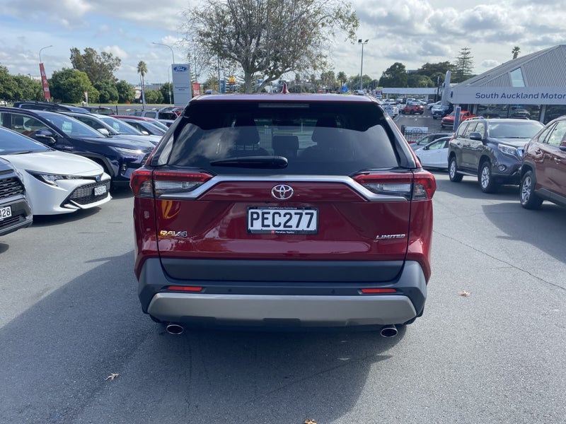 2022 Toyota RAV4 Limited 2.0P image 3