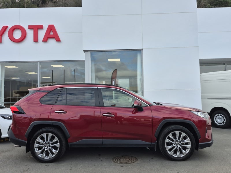 2022 Toyota RAV4 Limited 2.0P 2WD Auto image 2