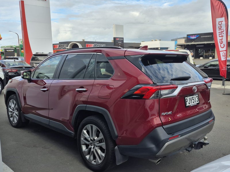 2022 Toyota RAV4 Limited 2.0P 2WD Auto image 5