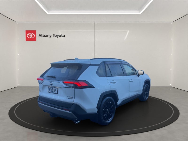 2022 Toyota RAV4 Limited 2.5P HV ECVT AWD SUV/5... image 3