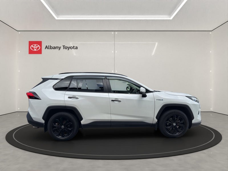2022 Toyota RAV4 Limited 2.5P HV ECVT AWD SUV/5... image 2