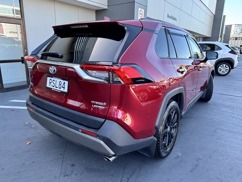 2022 Toyota RAV4 Limited 2.5P HYBRID LUXURY SUV image 3