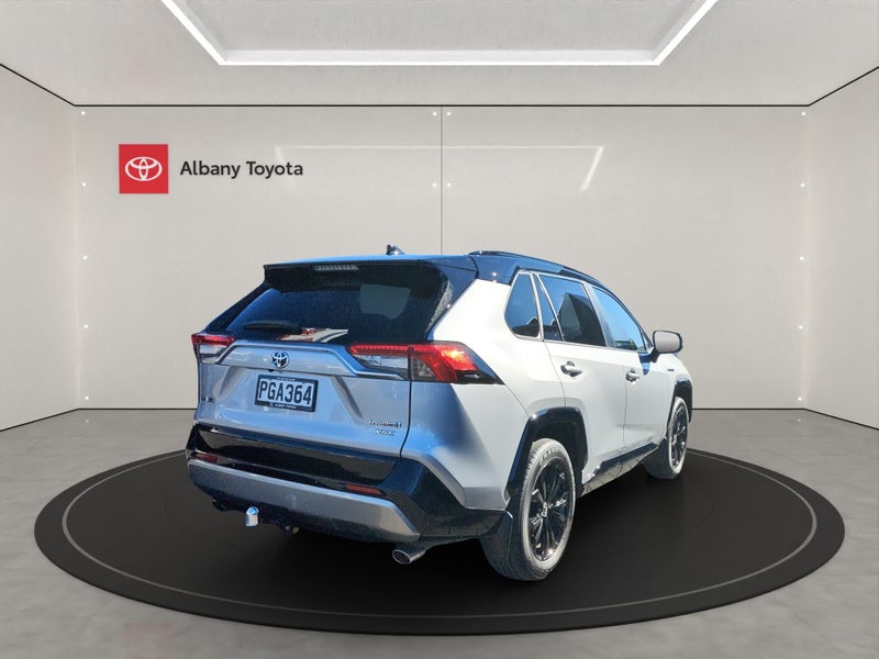 2022 Toyota RAV4 XSE 2.5P HV ECVT AWD SUV/5D/5S... image 4