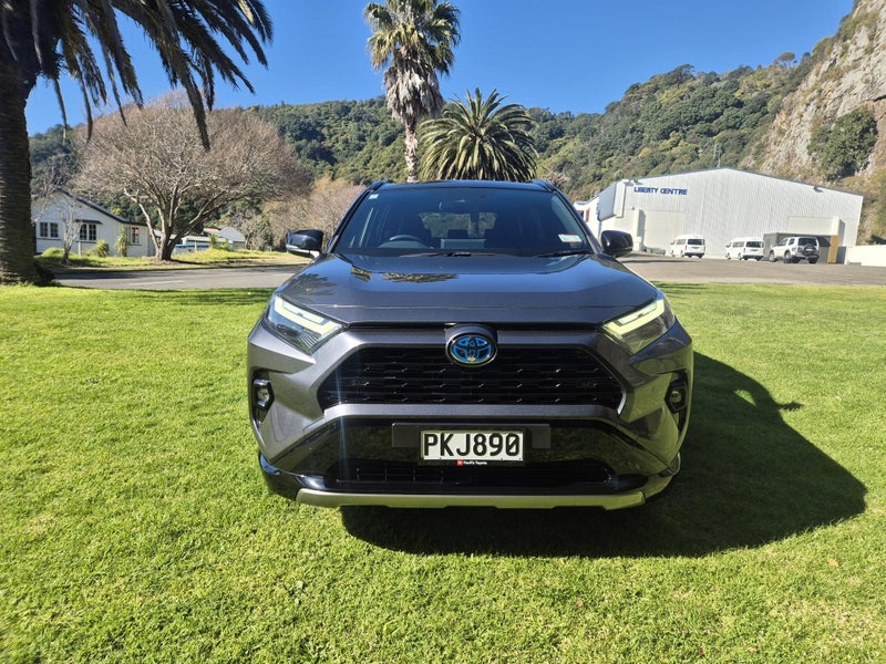 2022 Toyota RAV4 XSE 2.5P Hybrid image 2