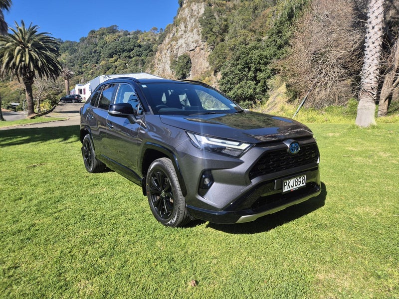 2022 Toyota RAV4 XSE 2.5P Hybrid image 3