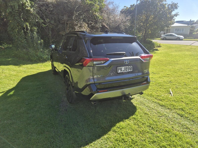 2022 Toyota RAV4 XSE 2.5P Hybrid image 4