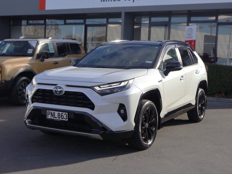 2022 Toyota RAV4 XSE HYBRID AWD/4WD, Push Start image 3