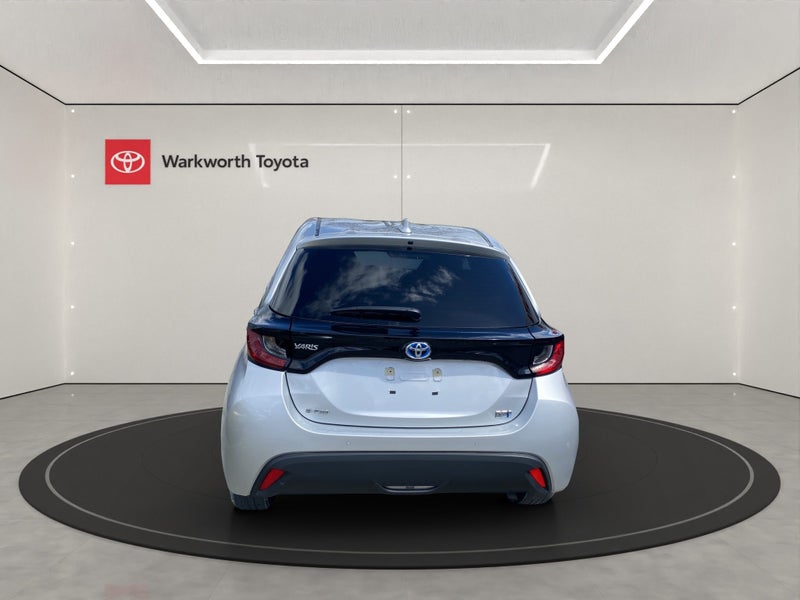 2022 Toyota Yaris 1.5 Hybrid X 5 Dr Hatch CVT 2WD image 4
