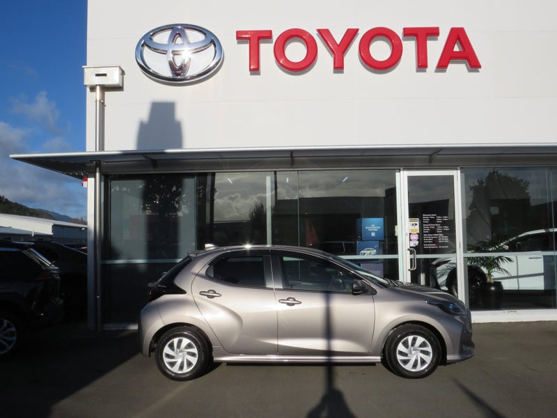 2022 Toyota Yaris 1.5 Hybrid X 5 Dr Hatch CVT 2WD image 4