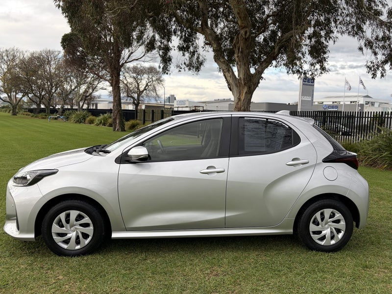 2022 Toyota Yaris 1.5 Hybrid X Hatch (GX equiva... image 4