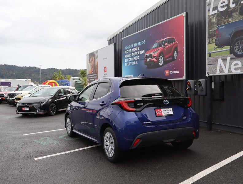 2022 Toyota Yaris 1.5 Hybrid Z 5 Dr Hatch CVT 2WD image 3