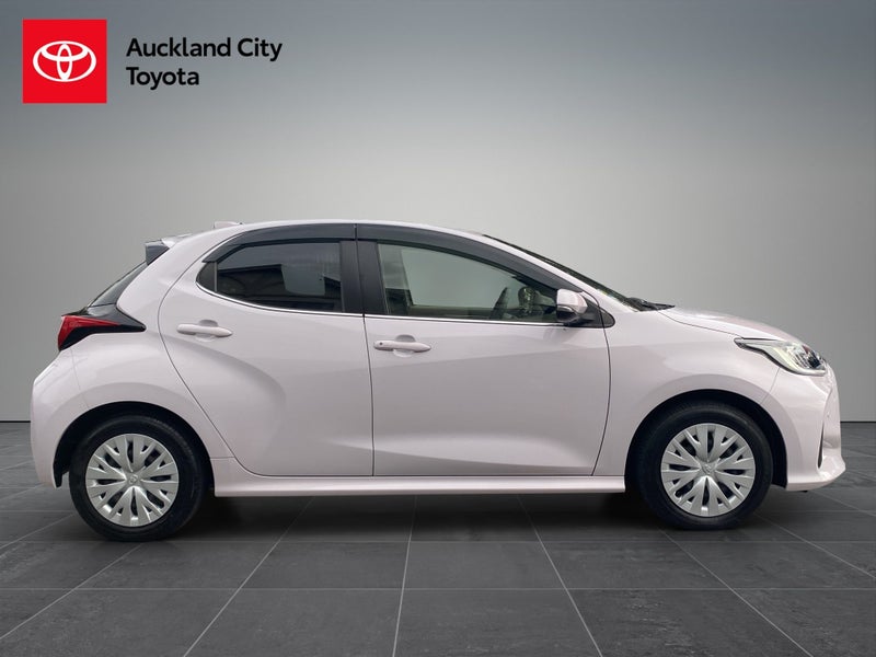 2022 Toyota Yaris 1.5 Hybrid Z 5 Dr Hatch CVT 2WD image 2