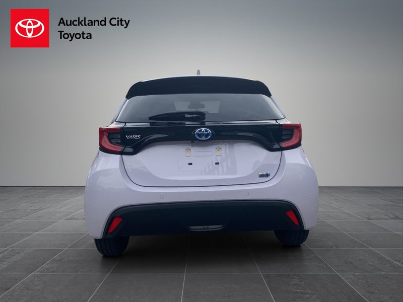 2022 Toyota Yaris 1.5 Hybrid Z 5 Dr Hatch CVT 2WD image 4