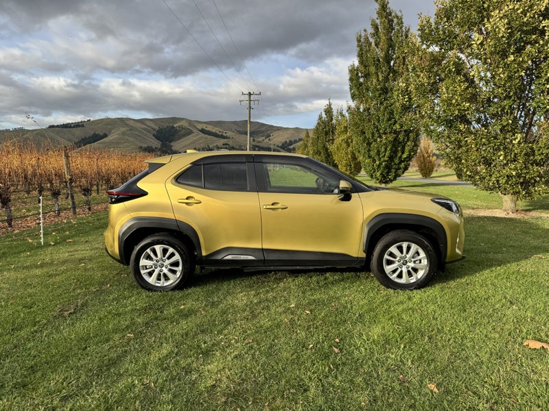 2022 Toyota Yaris Cross 1.5 Hybrid G 5Dr SUV 4W... image 3