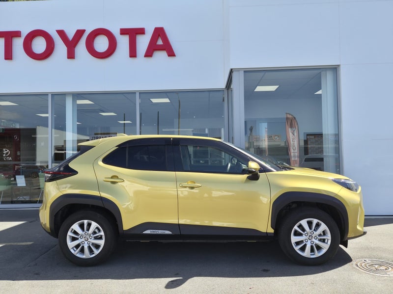 2022 Toyota Yaris Cross 1.5 Hybrid G image 2