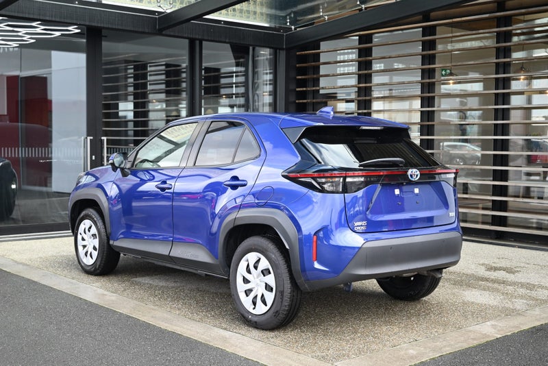 2022 Toyota Yaris Cross 1.5 Hybrid X 5 Dr SUV C... image 4