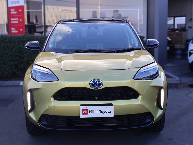 2022 Toyota Yaris Cross 1.5 Hybrid Z image 2