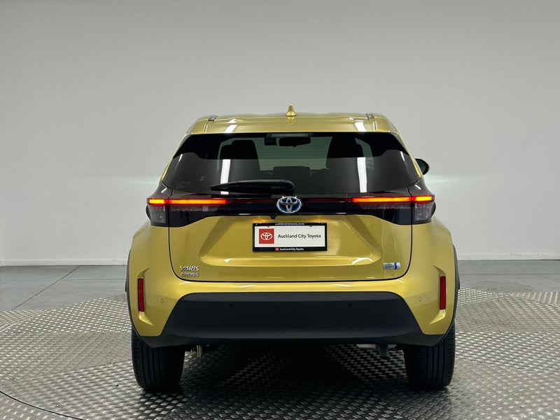 2022 Toyota Yaris Cross 1.5 Hybrid Z image 4
