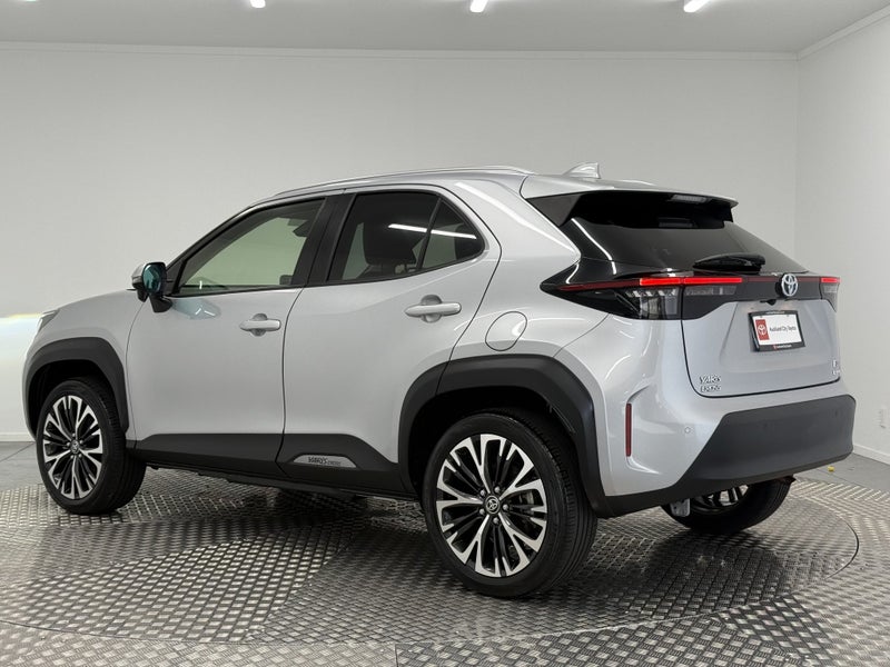 2022 Toyota Yaris Cross 1.5 Hybrid Z 4WD image 5