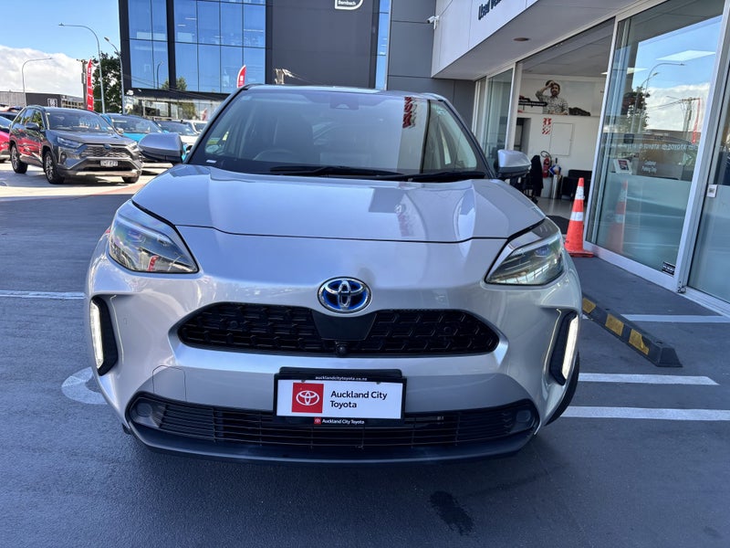 2022 Toyota Yaris Cross 1.5 Hybrid Z 4WD image 4