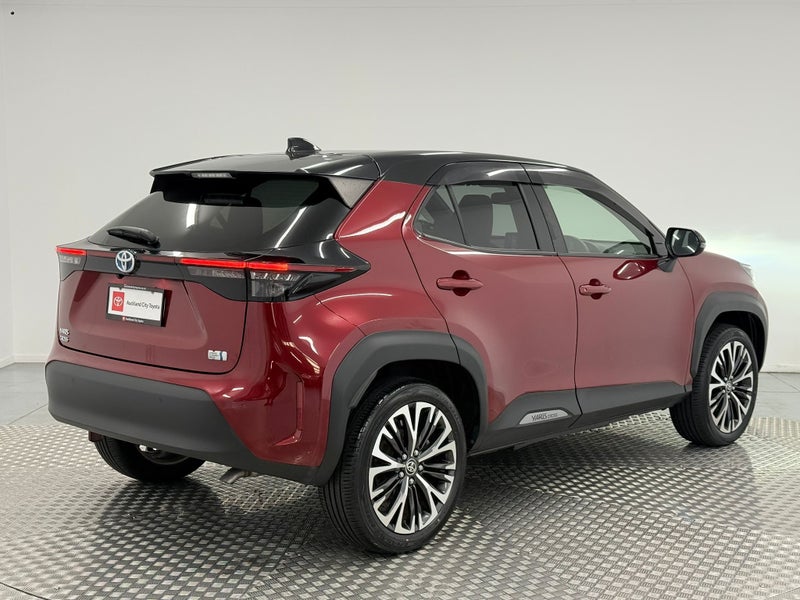 2022 Toyota Yaris Cross 1.5 Hybrid Z image 3