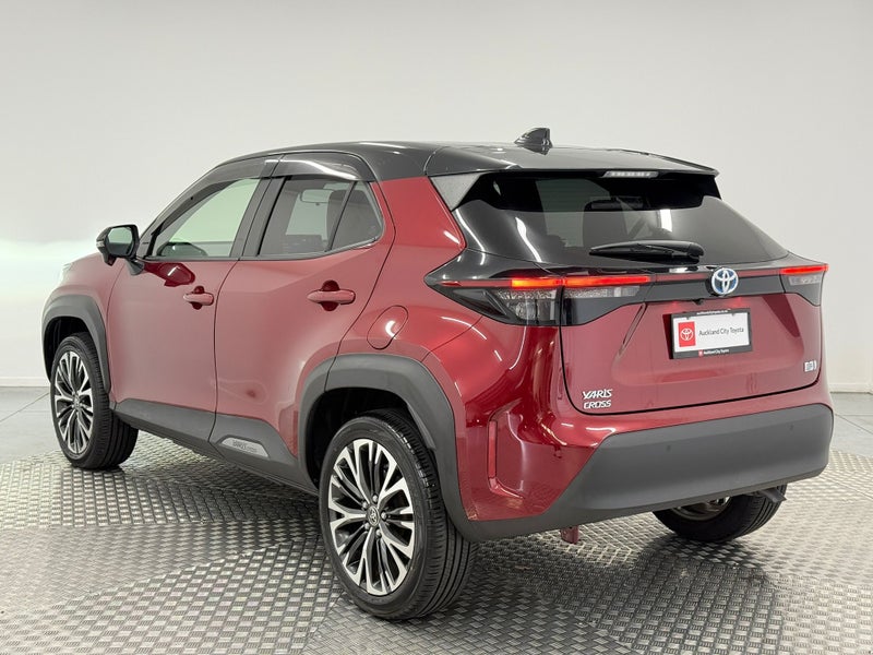 2022 Toyota Yaris Cross 1.5 Hybrid Z image 5